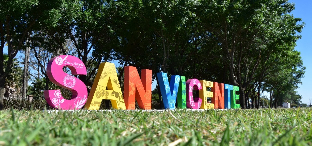 Letras gigantes ciudad